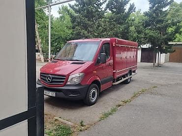 mercedes e klasa: Mercedes-Benz Sprinter yük furgonu – xüsusi bölməli yanlardan dondurma — 1
