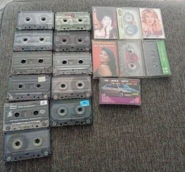 cd disk: Musiqi kolleksiyanızı genişləndirmək üçün müxtəlif janrlarda kasetlər — 3