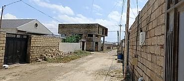 Hasar karkas beton kəmər üzrində tikilib və izolyasiya olunub. Ev — 7