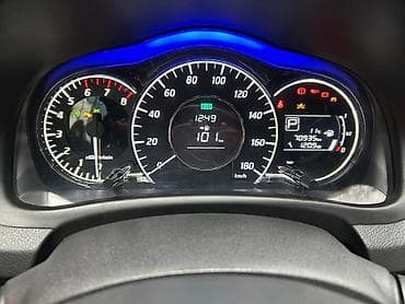 elektro per: Nissan avtomobilinin salon elektronikası və təhlükəsizlik paketi — 1