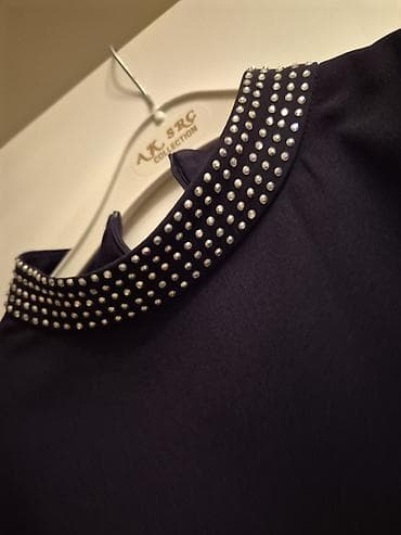 ted baker: Tünd lacivərnə yaxın rəngdə zərif qadın donu. Dizayn: düz kəsim, uzun — 3