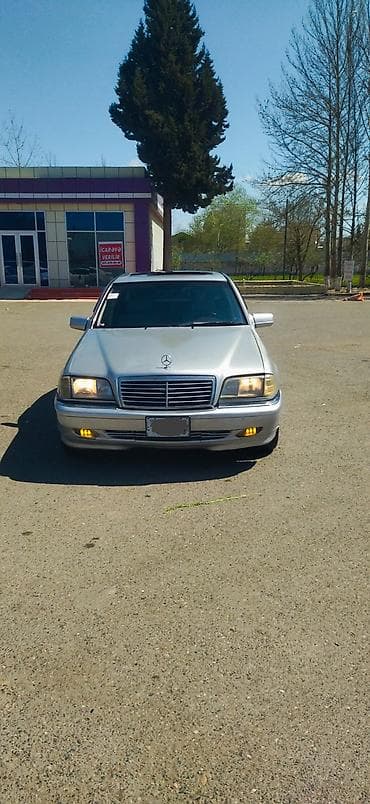 disk teker per page 40: Mercedes-Benz C 230: 2.3 l | 1996 il Sedan — 5