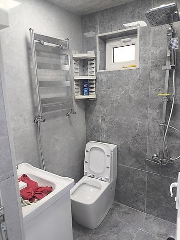blue city evler: Satılır: Həyət evi - 1 mərtəbəli, mavi rəngli fasadlı və girişdə — 7