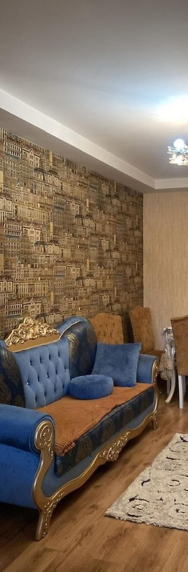Klassik üslubda, zərif oyma detallı salon dəsti satılır. Məhsulun