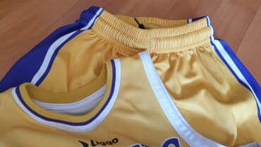 karate paltarı: 8,9,10yaşa basketbol paltarı.turkiyeden alınıb.cox — 4