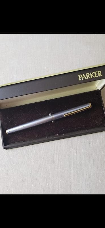 Parker bərk qələm (roller/şar) qutusu ilə - Brend: Parker - Korpus