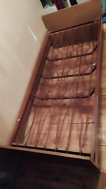 həyət evlərinə internet: Diqqət krivat tam işlək .setkalı .sovet malı.cix möhkəm.30 man — 10