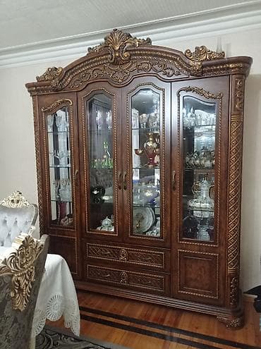 dollar agaci: Klassik üslubda taxta vitrin-bufet - Material: keyfiyyətli massiv — 2