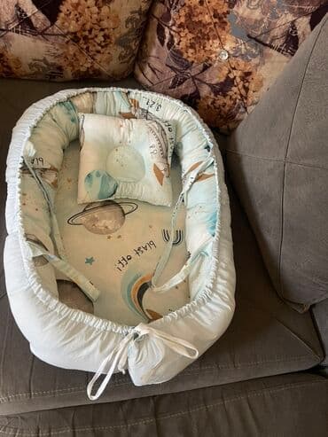 Planet və kosmos mövzulu naxışları olan bu uşaq yatağı dəsti, körpənin lalafo.az -da Planet və kosmos mövzulu naxışları olan bu uşaq yatağı dəsti, körpənin