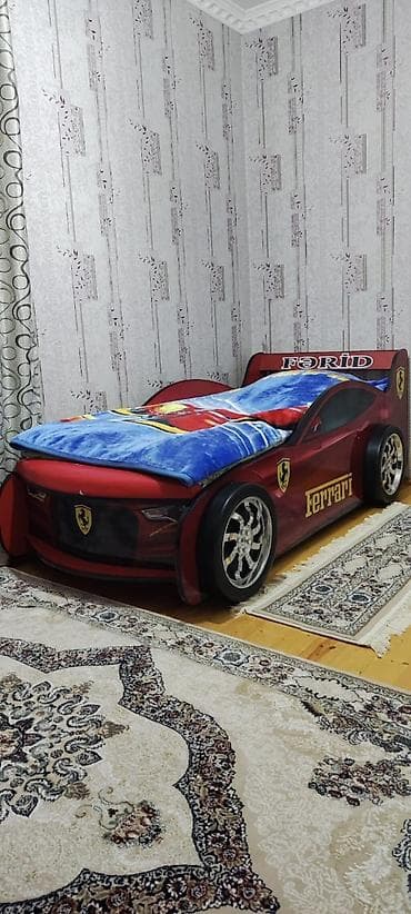 Uşaq üçün “avtomobil” dizaynlı çarpayı - Rəng: qırmızı, idman