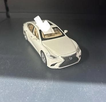 taxta oyuncaqlar: Leksus sedan miniatür model avtomobil - Miqyas: təxmini 1:32 - — 4