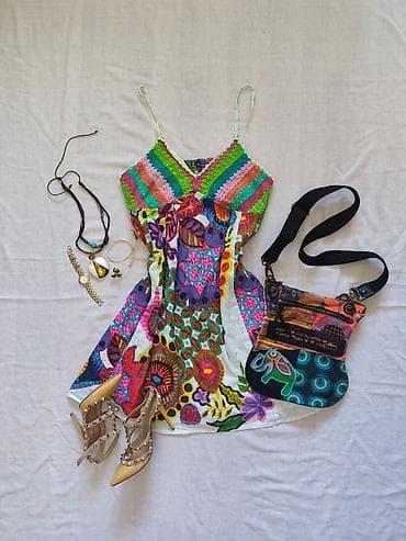 Desigual (2012) colorful floral print mini dress Price:65₼ Size:40 lalafo.az -da Desigual (2012) colorful floral print mini dress Price:65₼ Size:40