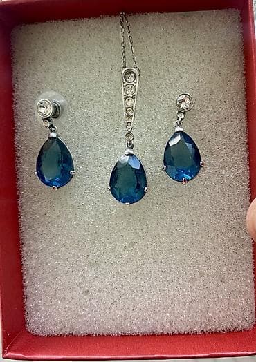 Original Swarovski dest Zərgərlik dəsti – kolye və sırğalar - Dəst lalafo.az -da Original Swarovski dest Zərgərlik dəsti – kolye və sırğalar - Dəst