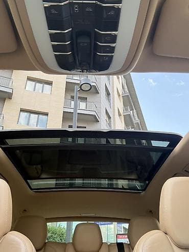 Porsche Cayenne üçün premium interyerli SUV. Avtomobilin salonu bej — 6