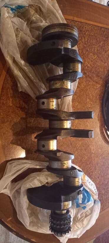 замок на калитку: Məhsul: Krank valı (mühərrik üçün) Təsvir: - Dörd silindrli sıra — 3