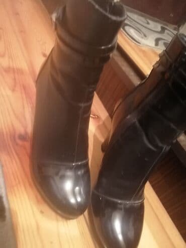 qadin botlari: Ölçü: 39, rəng - Qara, İşlənmiş — 5