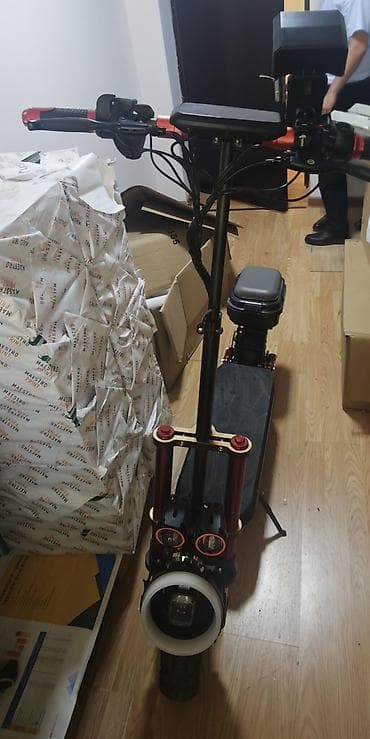 İşlənmiş Elektrik samokat 12", > 1000 Vt, > 45 km/s, Ünvandan götürmə, Pulsuz çatdırılma, Ödənişli çatdırılma