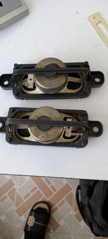 Dinamiklər. Televizorlar da qoymaq olar