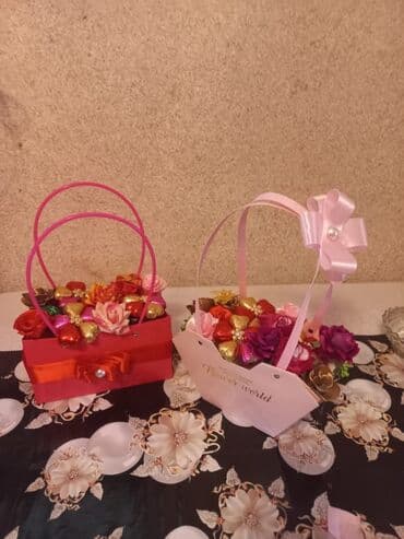 Bismillah isdenlen gül buketi Şokalad sebeti Şokalat sumkasi lalafo.az -da Bismillah isdenlen gül buketi Şokalad sebeti Şokalat sumkasi