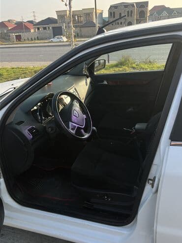 diskilərin satışı: Iran Khodro : 1.7 l | 2019 il 210000 km Sedan — 8