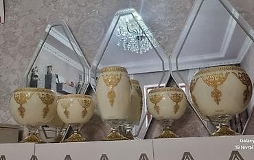 guzgulu masa: Ağ rəngdə modern yemək otağı mebeli dəsti Tərkibi: - Konsol-bufet — 6