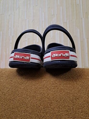 uşaqlar üçün yun papaqlar: Шлёпанцы. Совсем новое. Куплено в Mimi — 2