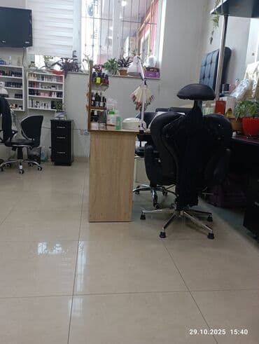 стол для маникюра: Düz masa, Polkalı, Teksturalı laminat — 2