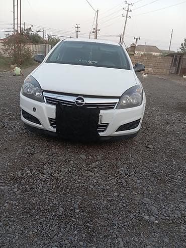 Opel Astra: 1.4 l | 2009 il 287000 km Hetçbek