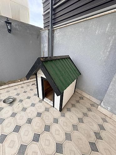 heyvan bazarları: Məhsul: İt evi (açıq hava üçün) it yuvası Təsvir: - Material: Taxta — 2