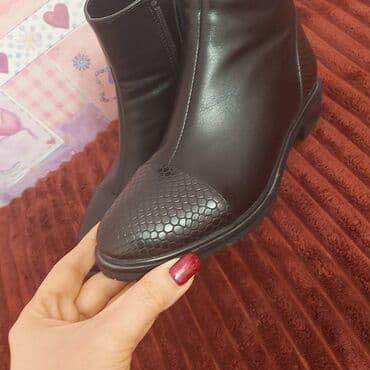 dəri qadın botilyonu: Ölçü: 37.5, rəng - Qara, İşlənmiş — 2