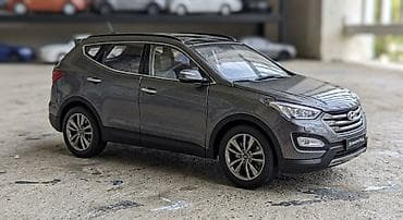 oyuncag masin: Hyundai Santa Fe 2014 – 1:18 miqyaslı kolleksiya modeli - Rəsmi — 5