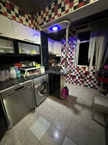 evler bineqedide: Bakı, 3 otaqlı, Köhnə tikili, 80 kv. m — 2