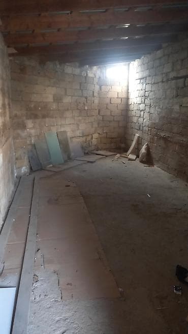 60 mine evler: Zabrat1 qəsəbəsində 21 saylı poliklinikanın qabağında isdehsalat və — 4