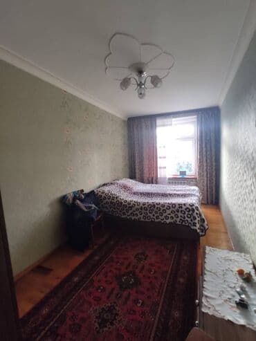 9 ci mikrorayon satilan evler: Bakı, 2 otaqlı, Köhnə tikili, m. Neftçilər, 48 kv. m — 6