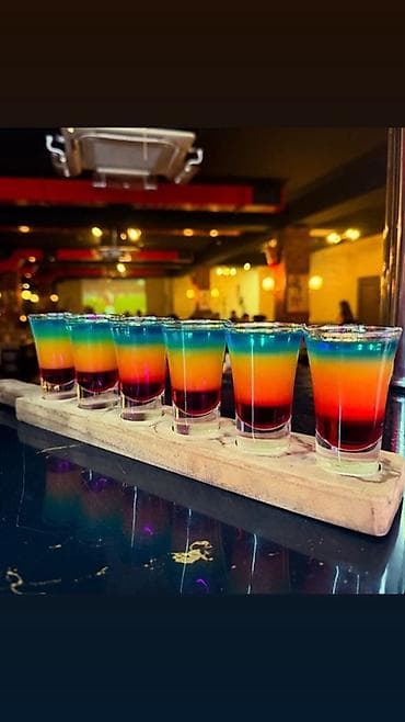 asbaz işi axtaranlar: Barmen, 24 yaş, 5 ildən artıq təcrübə — 5