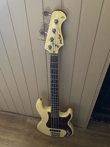 electro gitara: Harley Benton Deluxe Series 4-simli bas gitara - Model: Harley Benton — 4