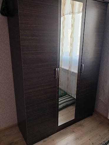 madeyra dolablar: İşlənmiş, 3 qapılı, Güzgülü, Qəhvəyi, Digər material, Açılan, Düz dolab — 2