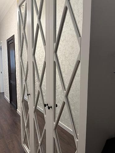 Giriş dəhlizi üçün dəst – güzgülü şkaf və oturacaqlı tumba - Dizayn