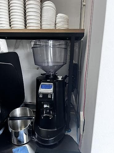 Peşəkar espresso üçün qəhvə dəyirmanı - Elektron idarəetmə paneli və — 2