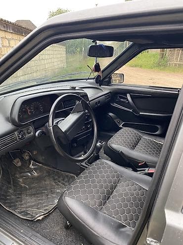 s yan guzguler: VAZ (LADA) Samara: 1.5 l | 2005 il 150000 km Sedan — 5