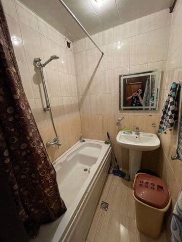 şuşa kirayə evlər: Nəsimi rayonu,Memar Əcəmi m/s 4-5 dəqiqə məsafədə 9 nomreli mektebin — 5