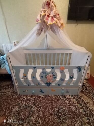 Oğlan və qız üçün, İşlənmiş, Dördbucaq, Beşik, Dəstsiz, Matrassız, Yellənmə mexanizmsiz