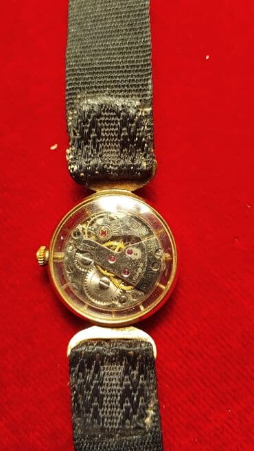 qizil onluq qiymeti: Saat işləyir — 4