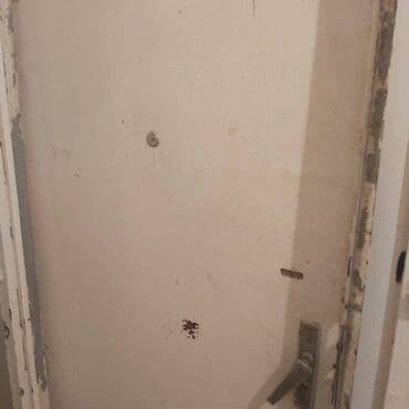 чугунная ванна продать: Demir qapi yaxwi veziyyetdedi qalin materialdandi cox agirdi temirle — 2