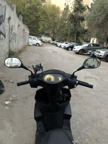 moon moped satisi: Sənədləri yerindədi. Porşen düzəlməlidi 100-150xərci var belə təzə — 5