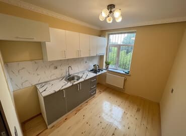 20 yanvarda kiraye evler 2 otaqli: Yeni tikilidir,ela remontludur. Evin kombi sistemi ve xolodelnik — 1