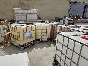 sef qapları: Su ceni IBC konteyner (1000 L) – metal karkaslı plastik çən - Tutum — 2