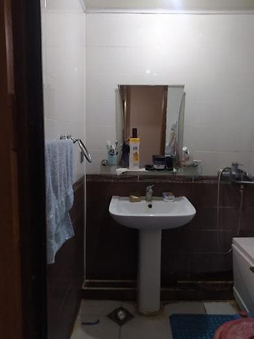 kiraye bina: Nefciler metrosu icra hakimiyetin yani, park yaxin,bazar 9 mertebenin — 5