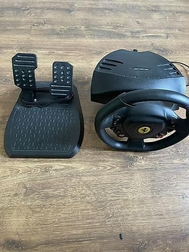 Рулевая часть: Thrustmaster Ferrari yarış sükanı və pedallar dəsti - İki hissədən — 2