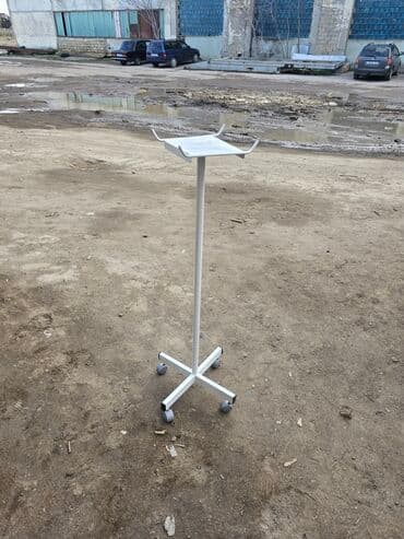 METAL STORE: Ağ rəngli, dörd təkərli, hündürlüyü tənzimlənən tibbi dayaq. Üzərində lalafo.az -da METAL STORE: Ağ rəngli, dörd təkərli, hündürlüyü tənzimlənən tibbi dayaq. Üzərində